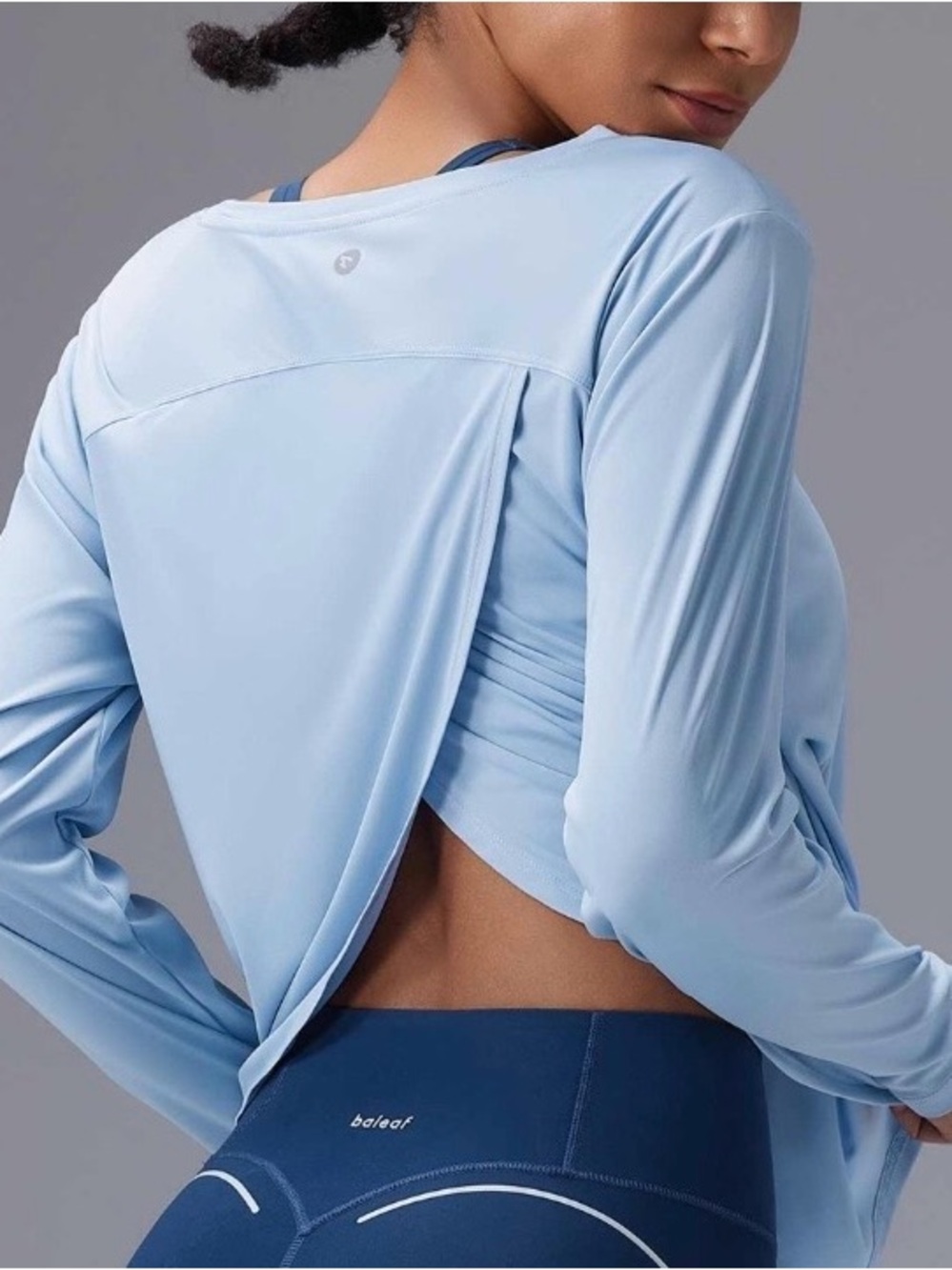 Baleaf  Women Fresh Horizon Split-Back Shirts Light Blue Long Sleeve Size S